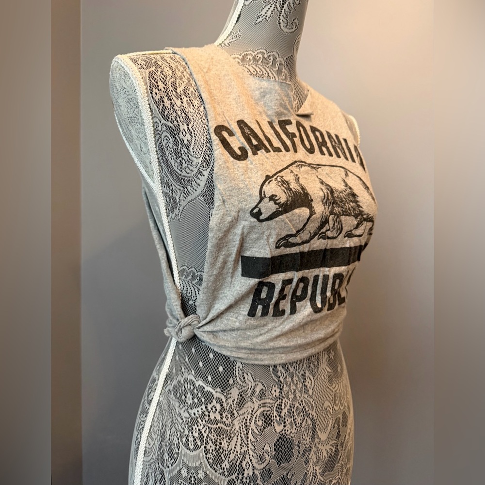 Customized California Muscle Tank - Picture 4 of 6